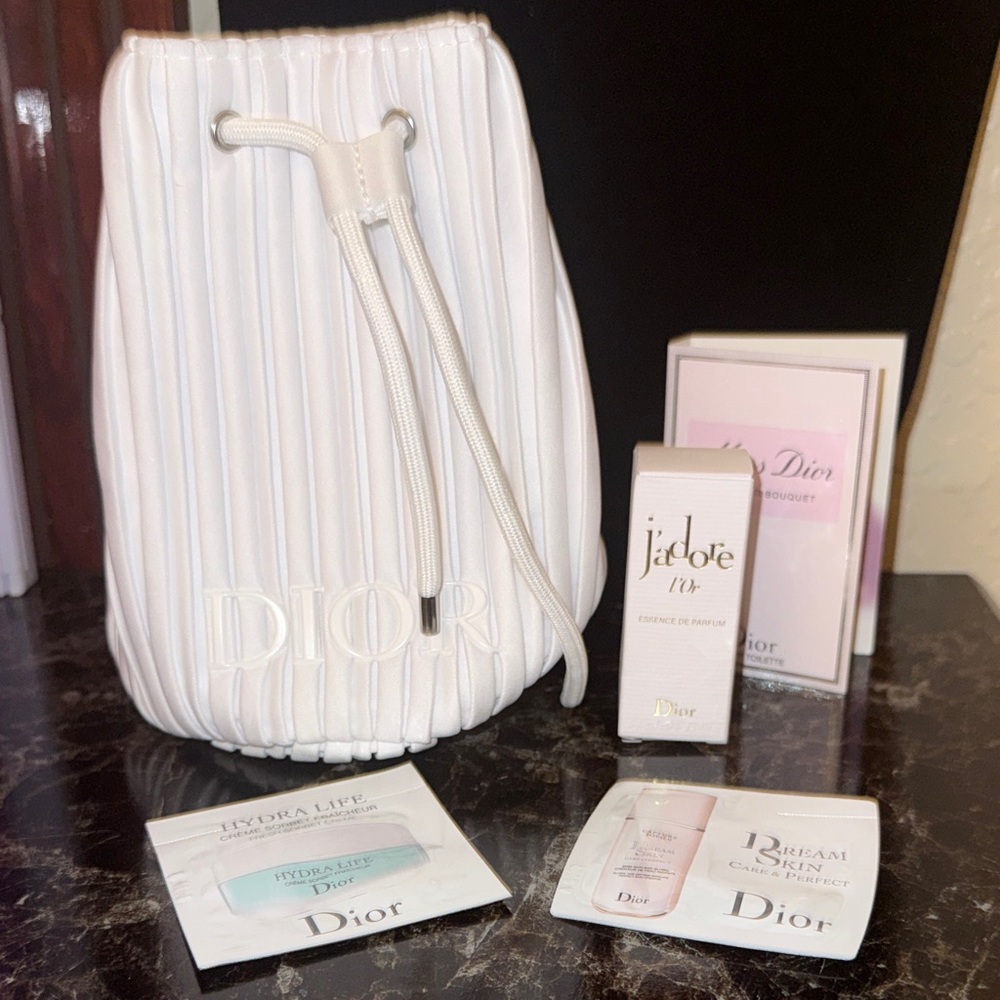 Dior White Pleated Drawstring Bucket Bag